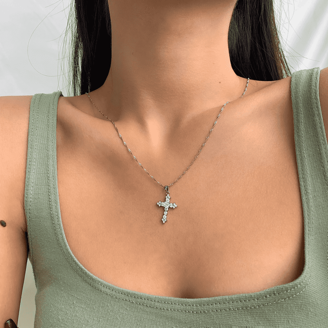 [Regalia jewelry]Delicate Cross Shape Necklace