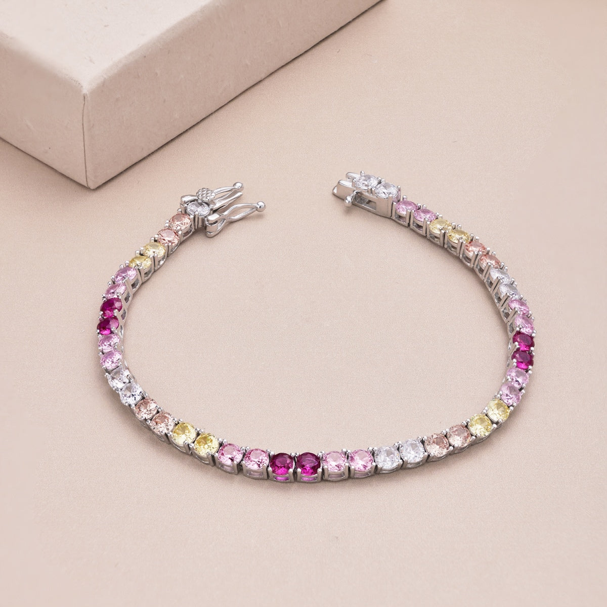 [Regalia jewelry]Radiant Colorful Round Cut Tennis Bracelet