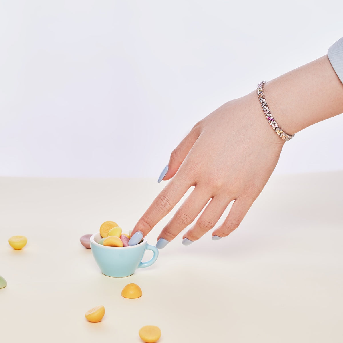 [Regalia jewelry]Dazzling Unique Multi Shape Daily Bracelet