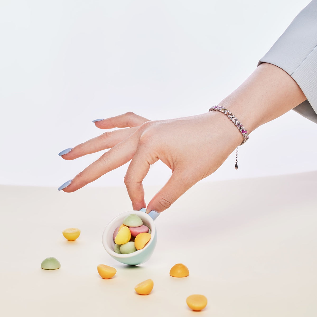 [Regalia jewelry]Dazzling Unique Multi Shape Daily Bracelet