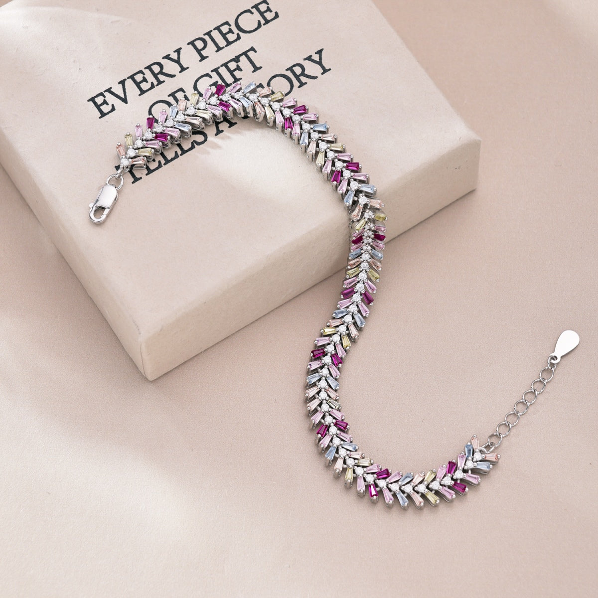 [Regalia jewelry]Dainty Radiant Emerald Cut Daily Bracelet