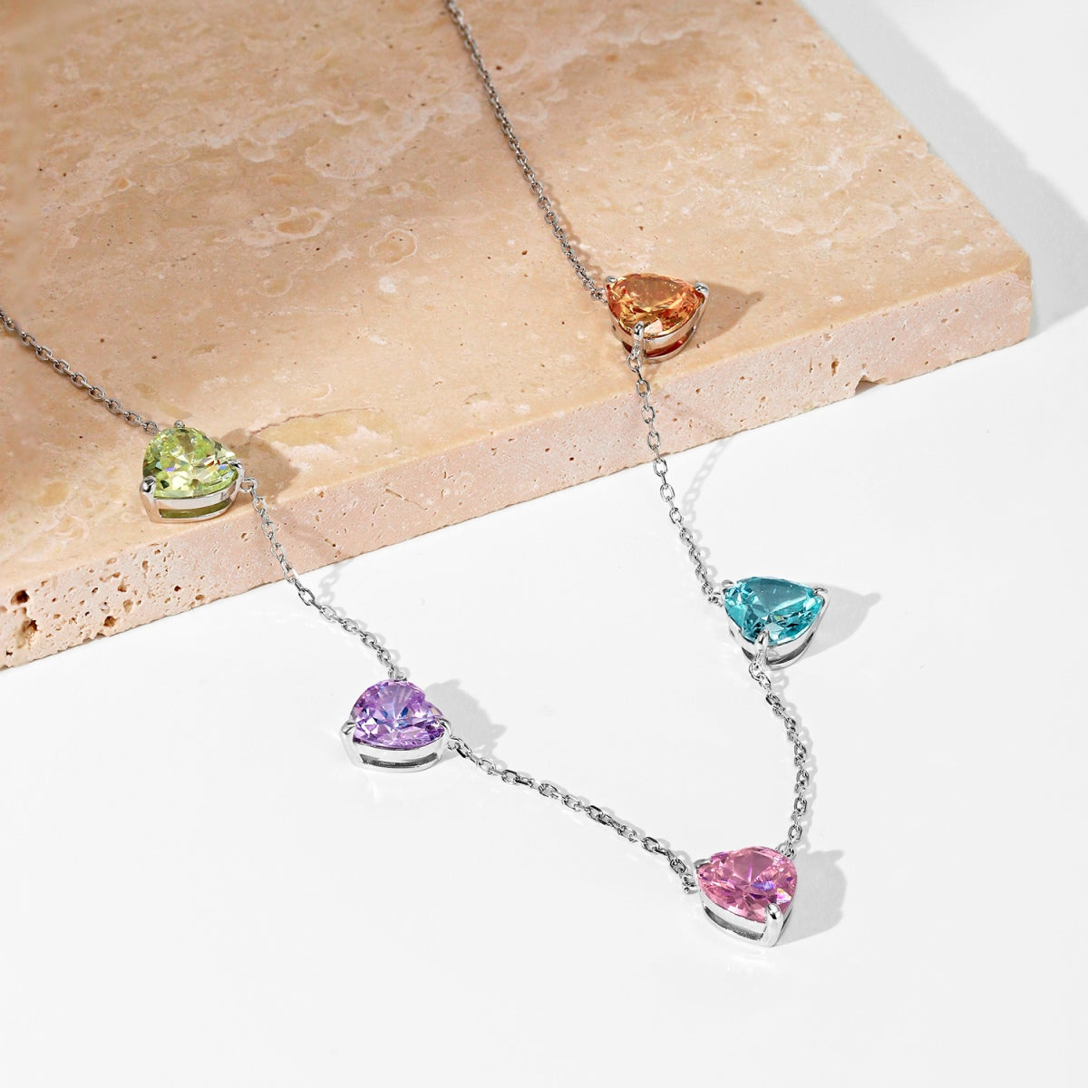 [Regalia jewelry]Sparkling Colorful Heart Cut Necklace