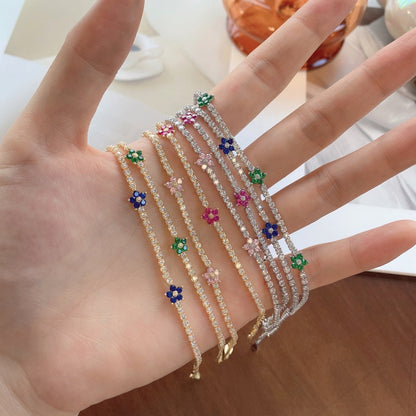 [Regalia jewelry]Sparkling Flower Shape Tennis Bracelet