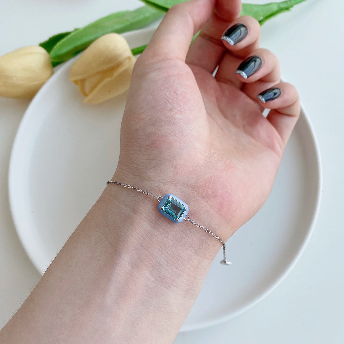 [Regalia jewelry]2.0 Carat Sparkling Colorful Emerald Cut Daily Bracelet