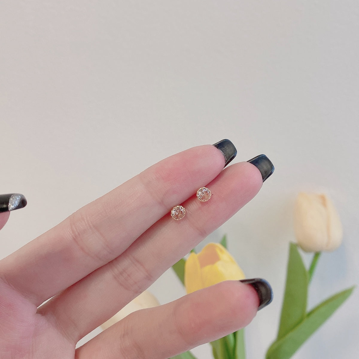 [Regalia jewelry]Sparkling Colorful Round Shape Earrings