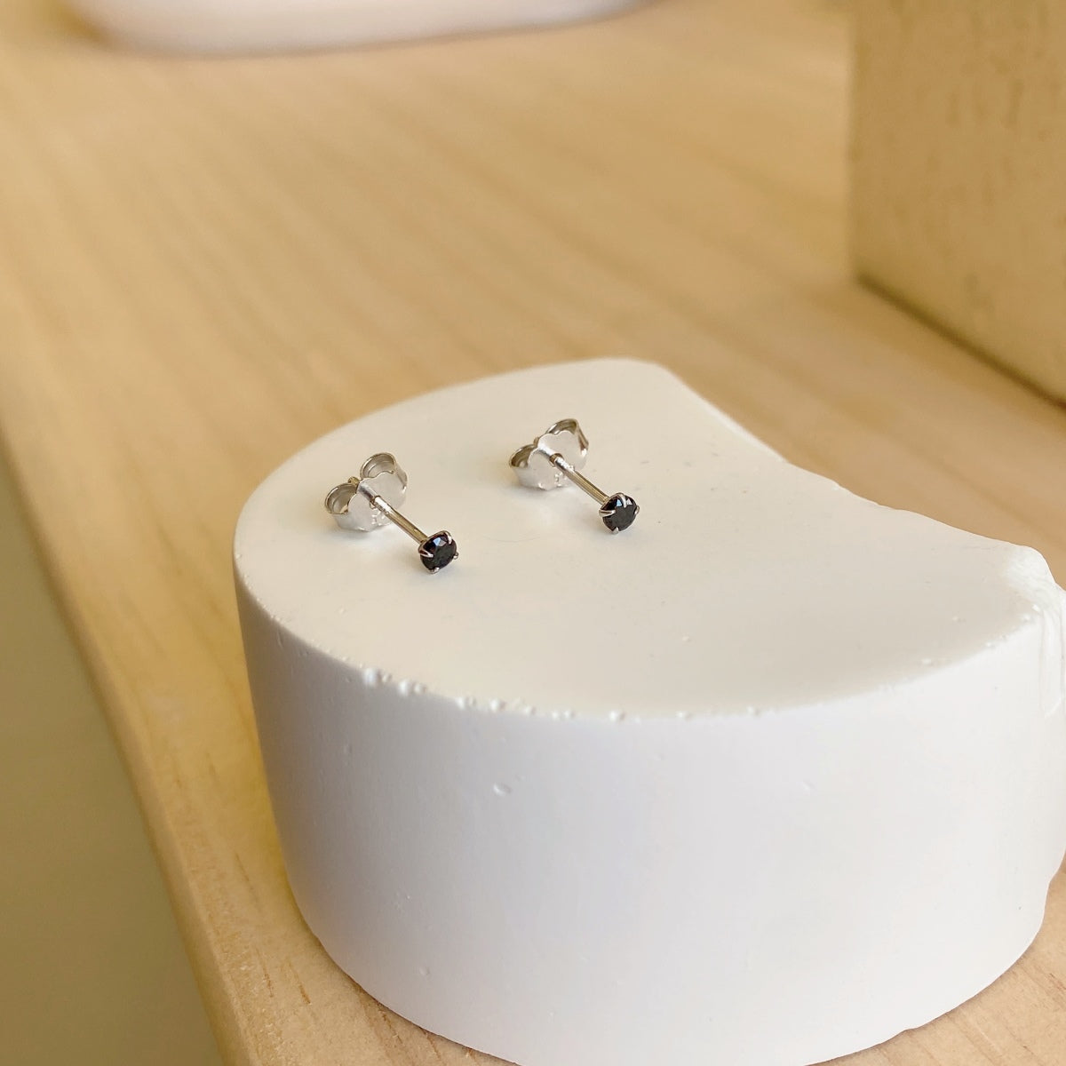 [Regalia jewelry]Delicate Solitaire Earrings