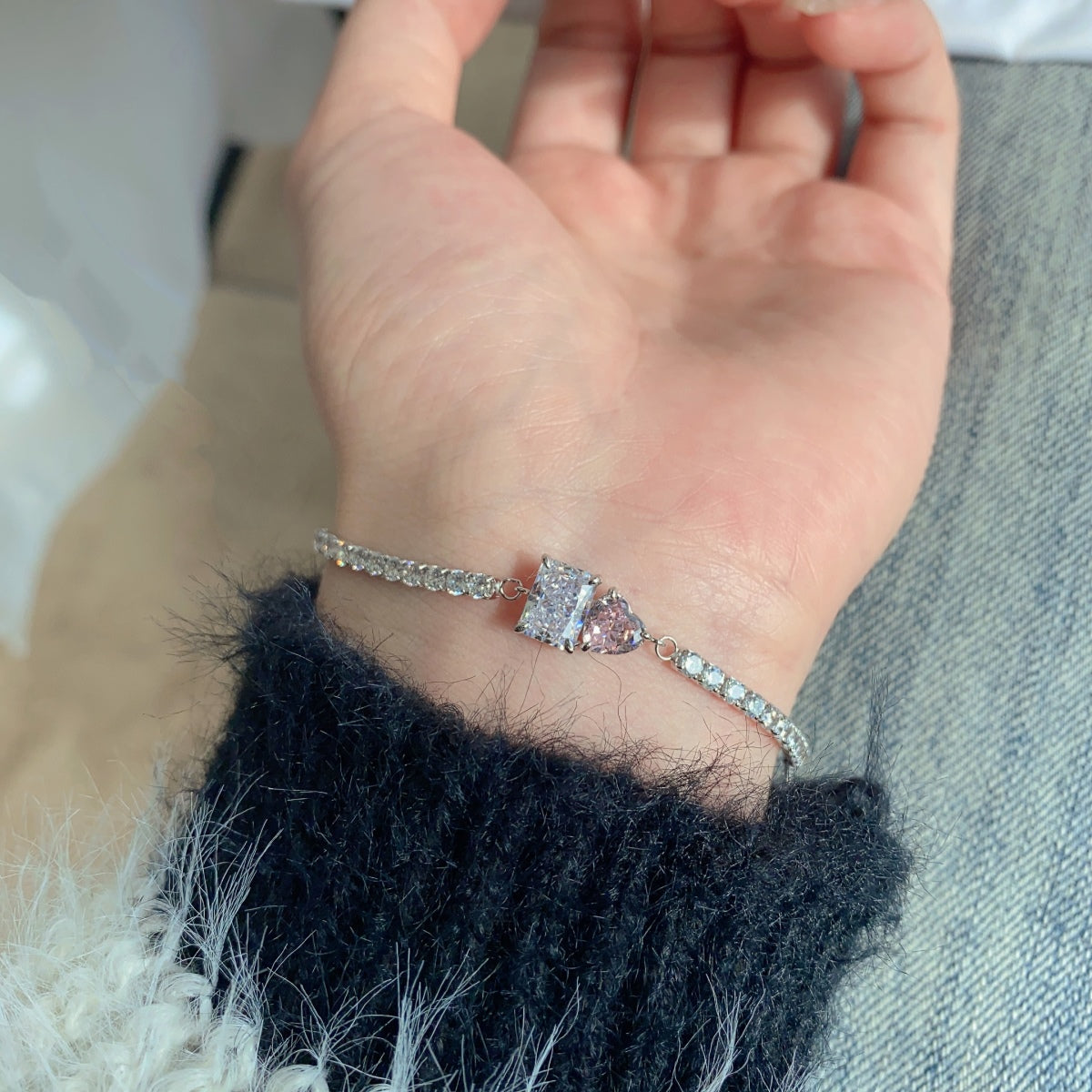 [Regalia jewelry]Dazzling Unique Multi Shape Lover Bracelet