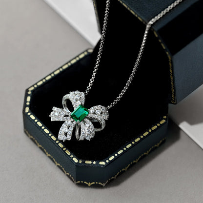 [Regalia jewelry]Luxurious Flower Shape Emerald Cut Necklace