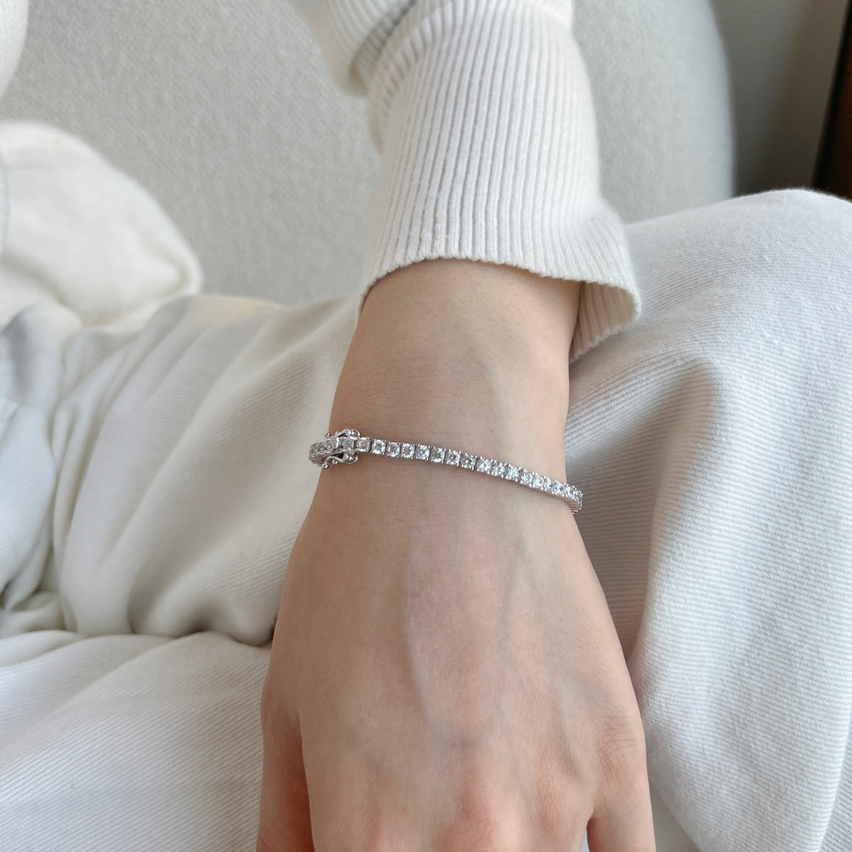 [Regalia jewelry]Dainty Charming Round Cut Tennis Bracelet