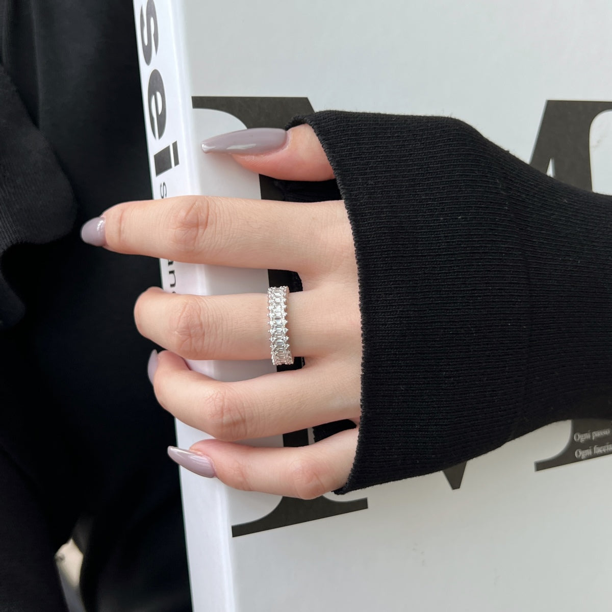 [Regalia jewelry]Splashy Ornate Emerald Cut Cocktail Ring