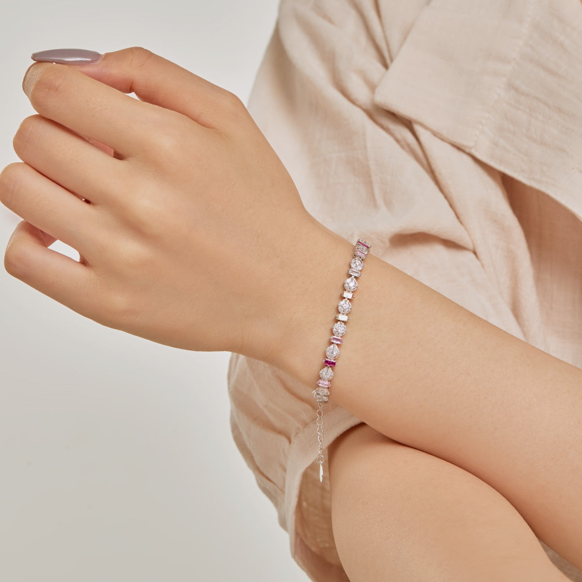 [Regalia jewelry]Radiant Colorful Round Shape Daily Bracelet