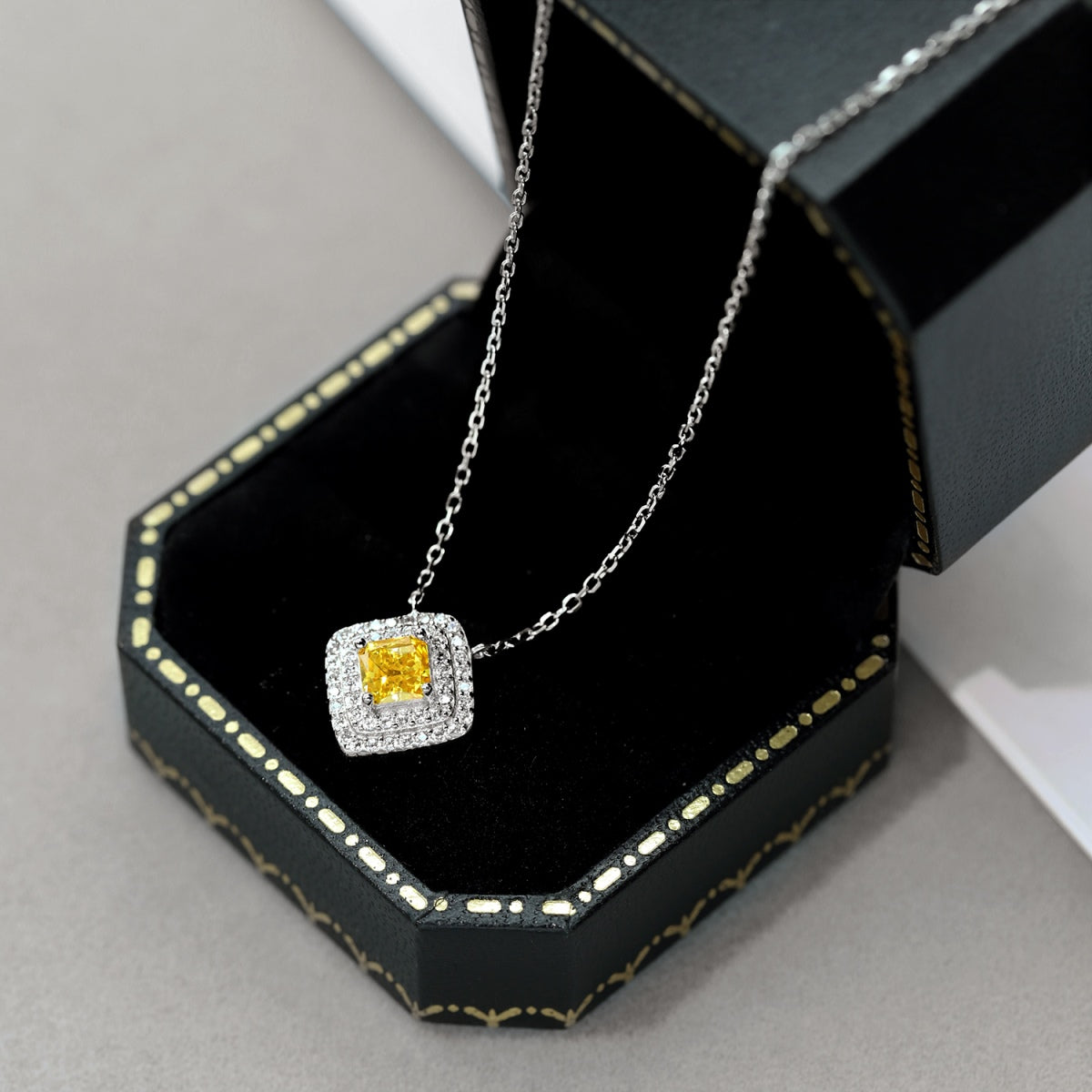 [Regalia jewelry]Sparkling Asscher Cut Necklace