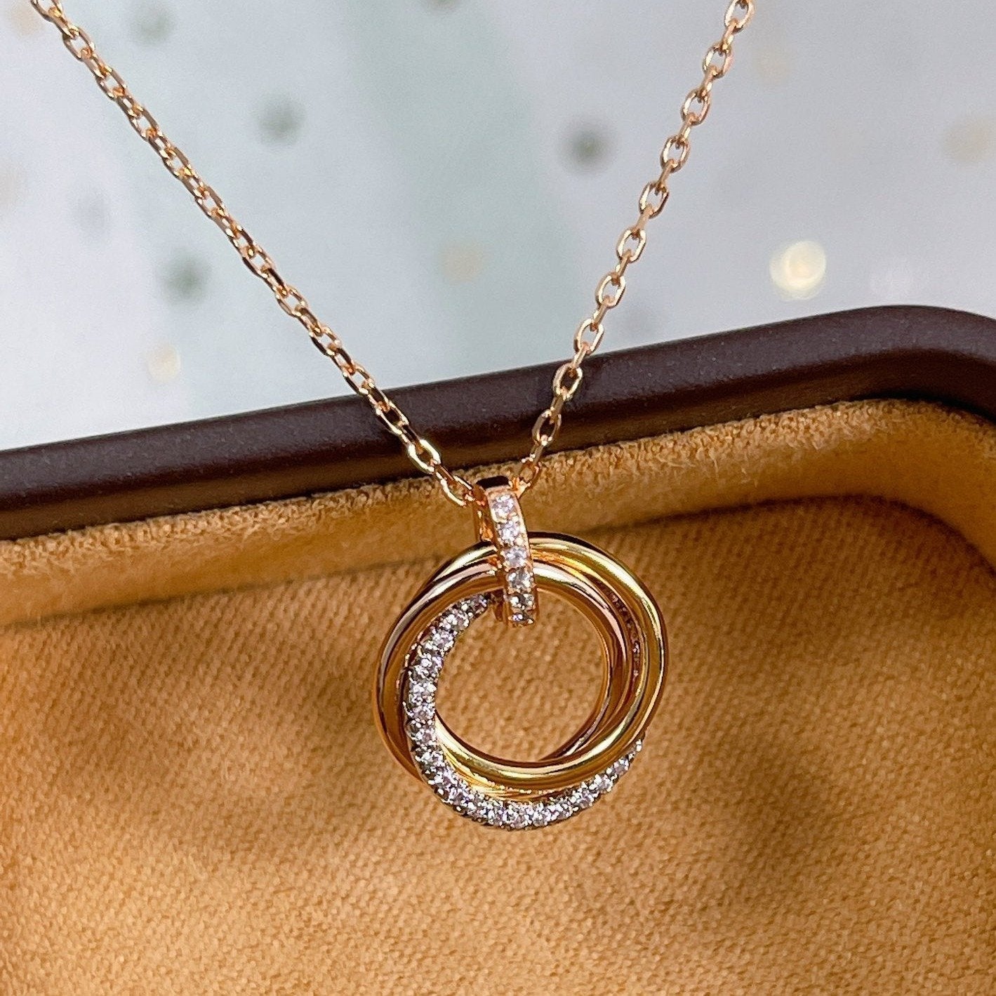 [Regalia jewelry]TRINITY NECKLACE SILVER GOLD PINK GOLD DIAMONDS