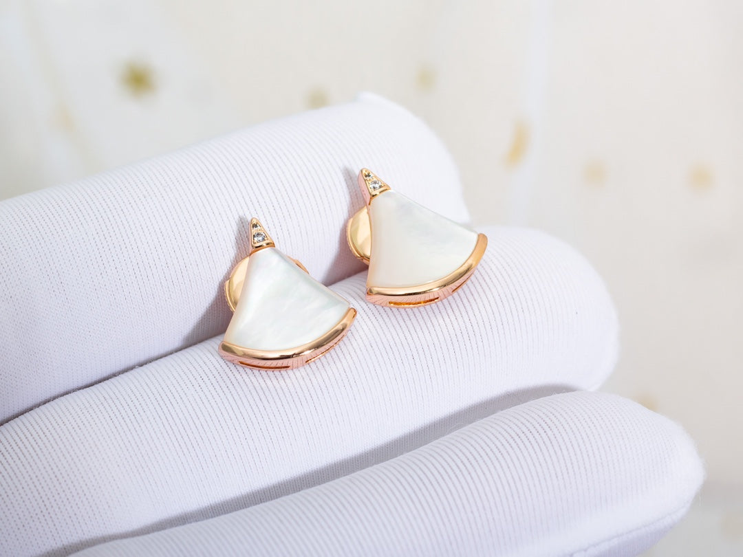 [Regalia jewelry]DIVAS DREAM EARRINGS PINK GOLD
