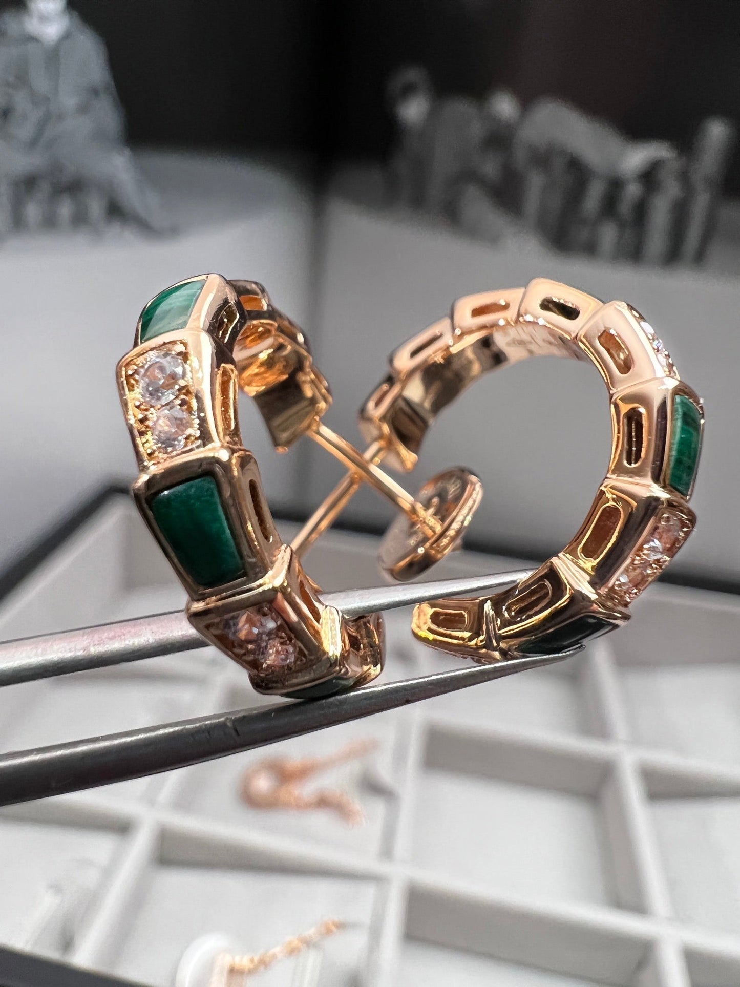 [Regalia jewelry]SERPENTI MALACHITE PINK GOLD EARRINGS