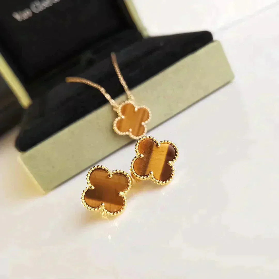 [Regalia jewelry]CLOVER MEDIUM 1 MOTIFS TIGER EYE EARRINGS