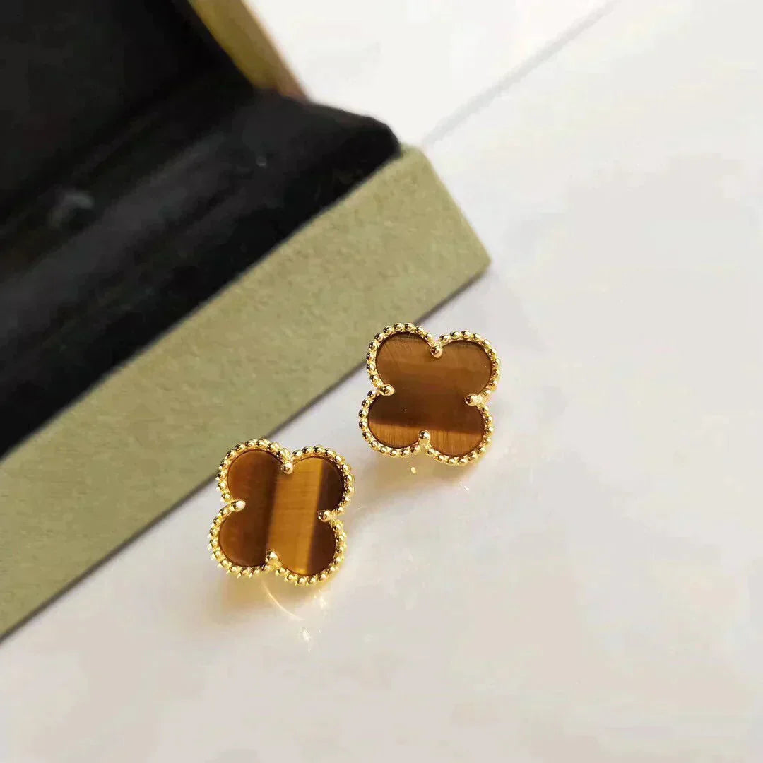 [Regalia jewelry]CLOVER MEDIUM 1 MOTIFS TIGER EYE EARRINGS