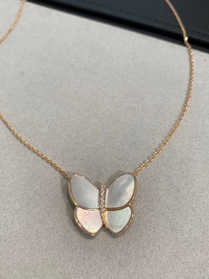 [Regalia jewelry]BUTTERFLY GOLD MOP DIAMOND NECKLACE