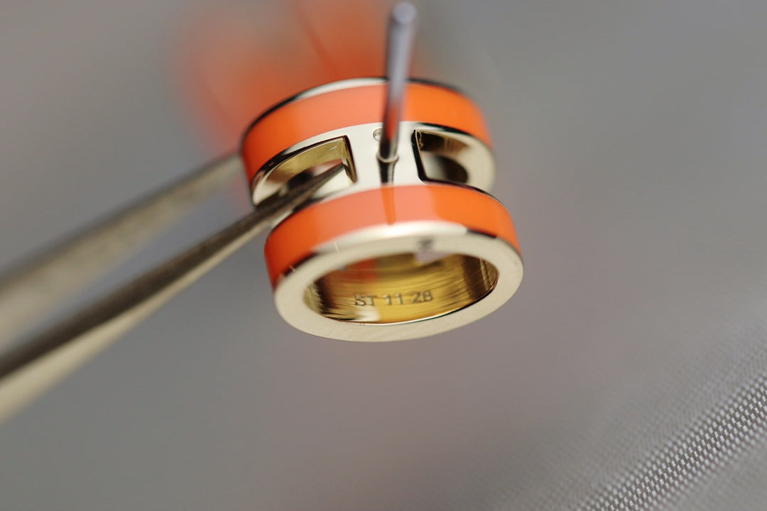 [Regalia jewelry]MINI POP H EARRINGS ORANGE