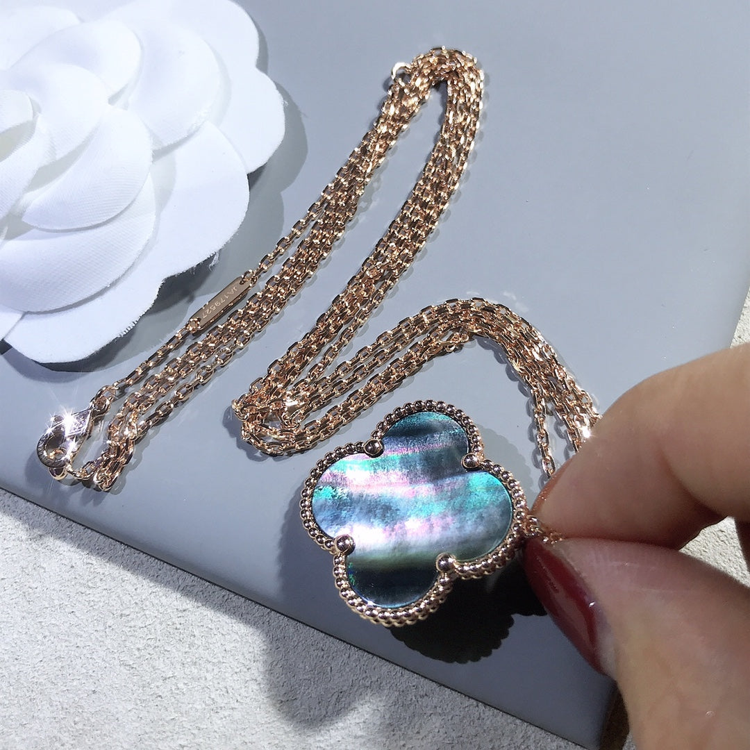 [Regalia jewelry]CLOVER 25MM GOLD DARK MOP BIG CLOVER NECKLACE