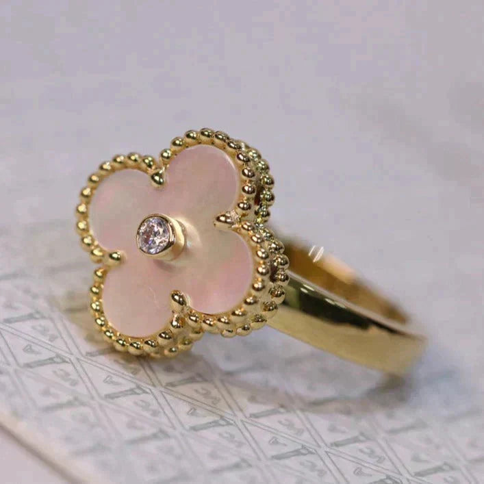 [Regalia jewelry]CLOVER PINK MOP RING GOLD DIAMOND