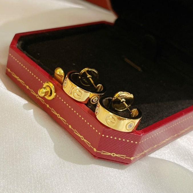 [Regalia jewelry]LOVE EARRINGS 5.7MM 2 DIAMONDS