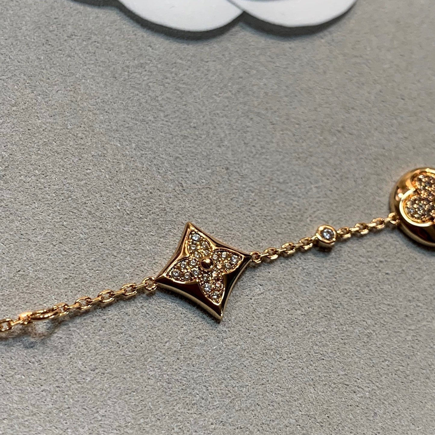 [Regalia jewelry]STAR AND SUN 4 MOTIFS GOLD DIAMONDS BRACELET