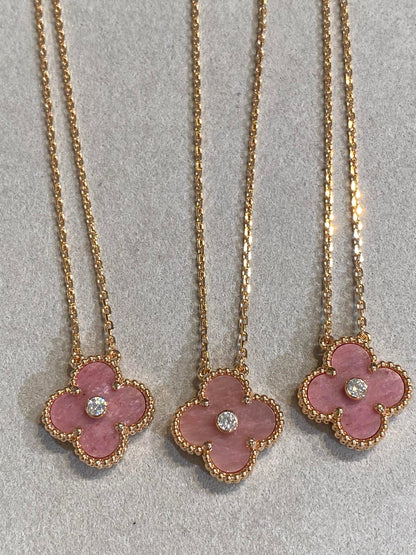 [Regalia jewelry]CLOVER 15MM DIAMOND RHODONITE NECKLACE