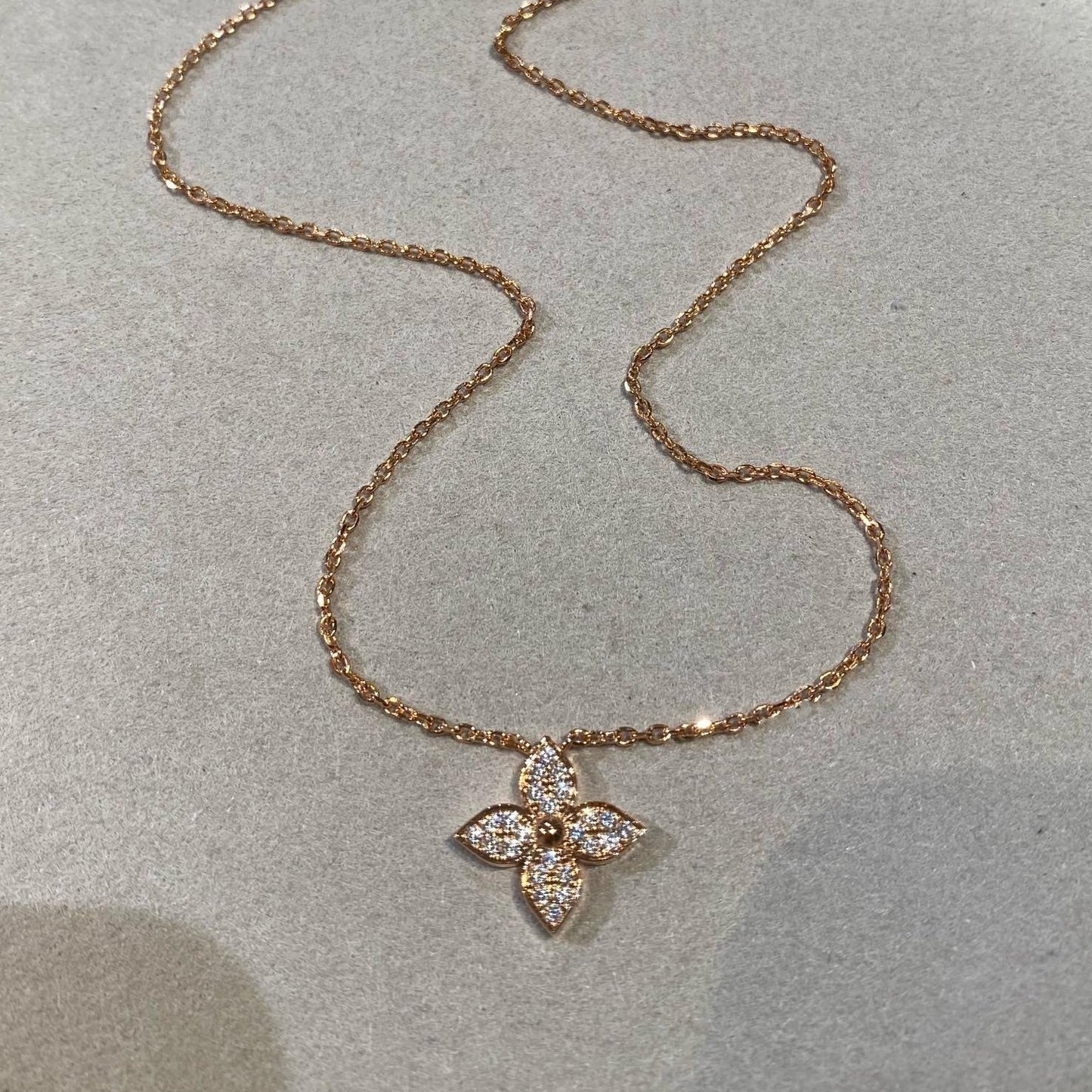 [Regalia jewelry]STAR DIAMOND NECKALCE