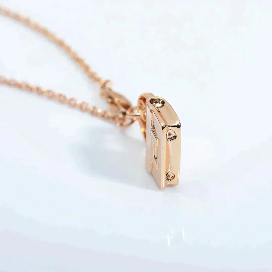 [Regalia jewelry]AMULETTE PEDANT ROSE GOLD NECKLACE