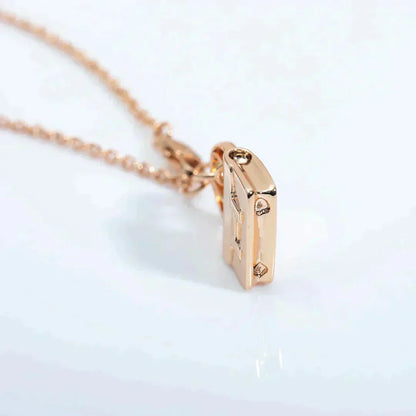[Regalia jewelry]AMULETTE PEDANT ROSE GOLD NECKLACE