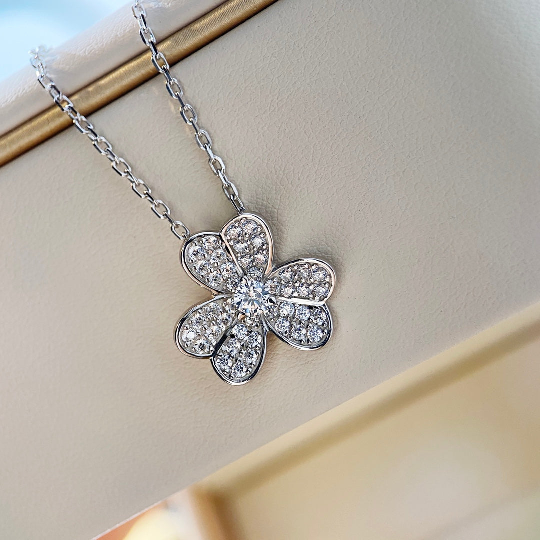 [Regalia jewelry]CLOVER DIAMOND NECKLACE SILVER