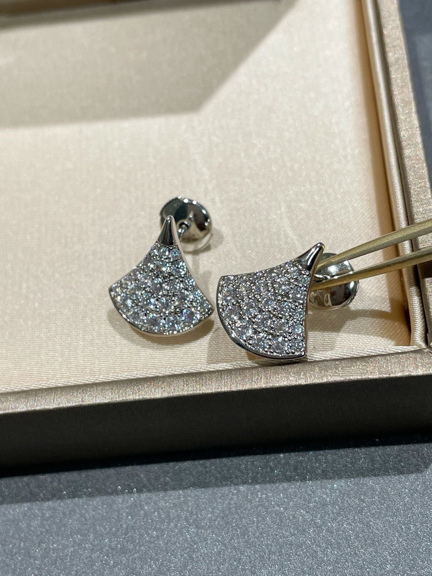 [Regalia jewelry]DREAM STUD EARRINGS DIAMOND