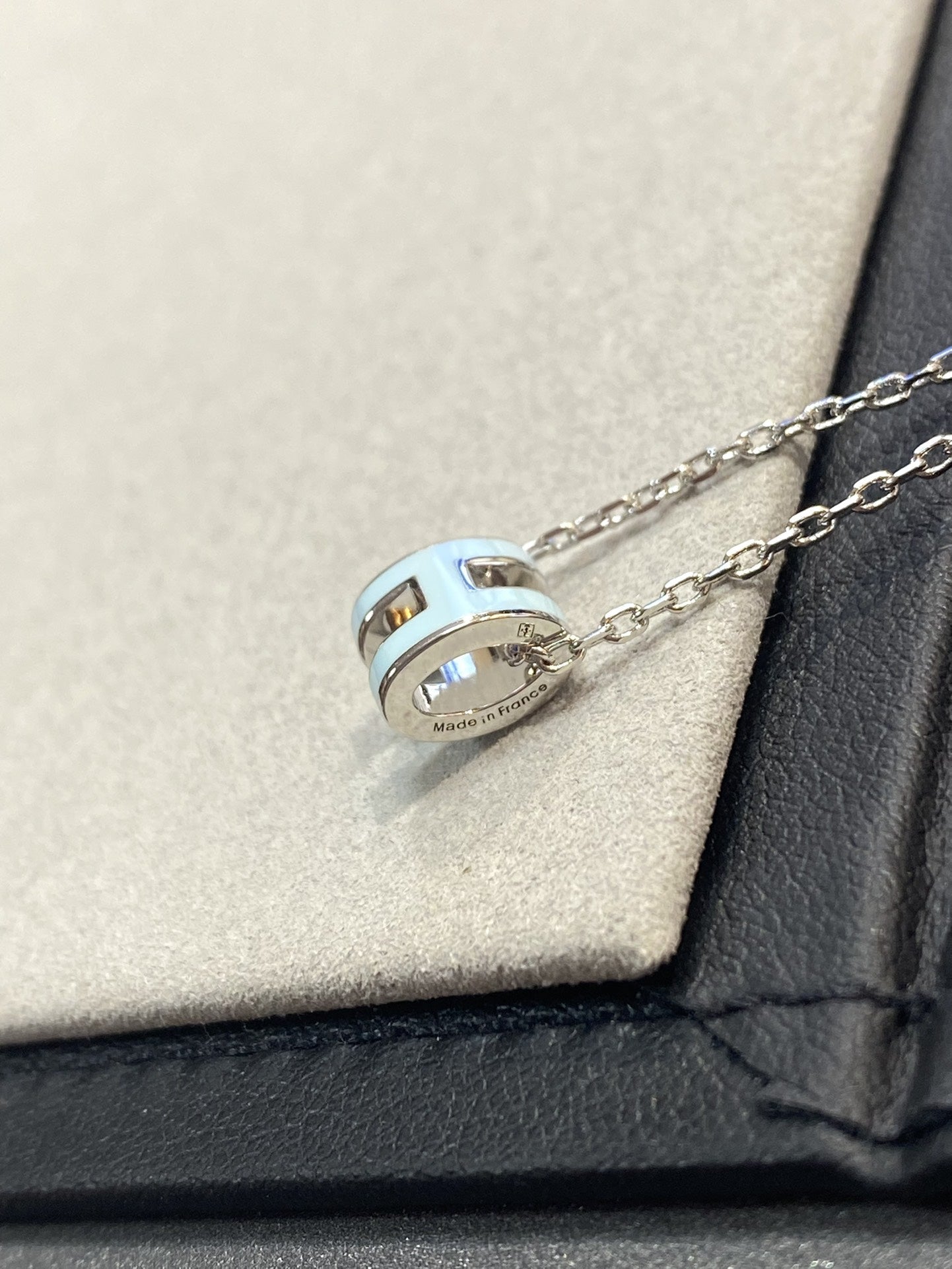 [Regalia jewelry]POP H LIGHT BLUE NECKLACE