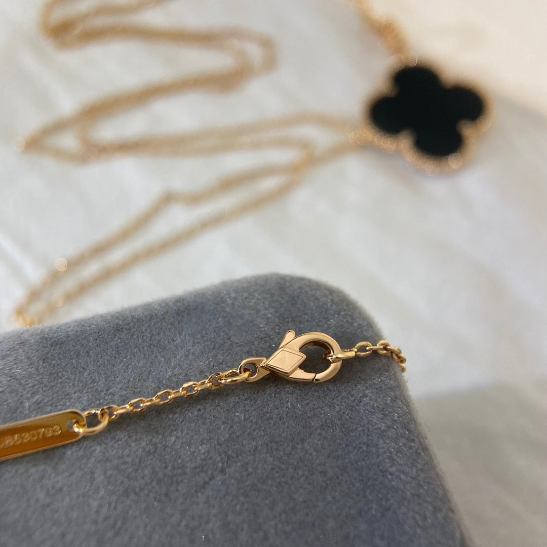 [Regalia jewelry]CLOVER 25MM NECKLACE GOLD ONYX