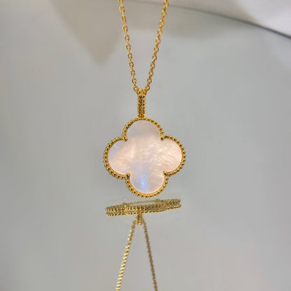 [Regalia jewelry]CLOVER 25MM MOP LARGE PENDANT NECKLACE