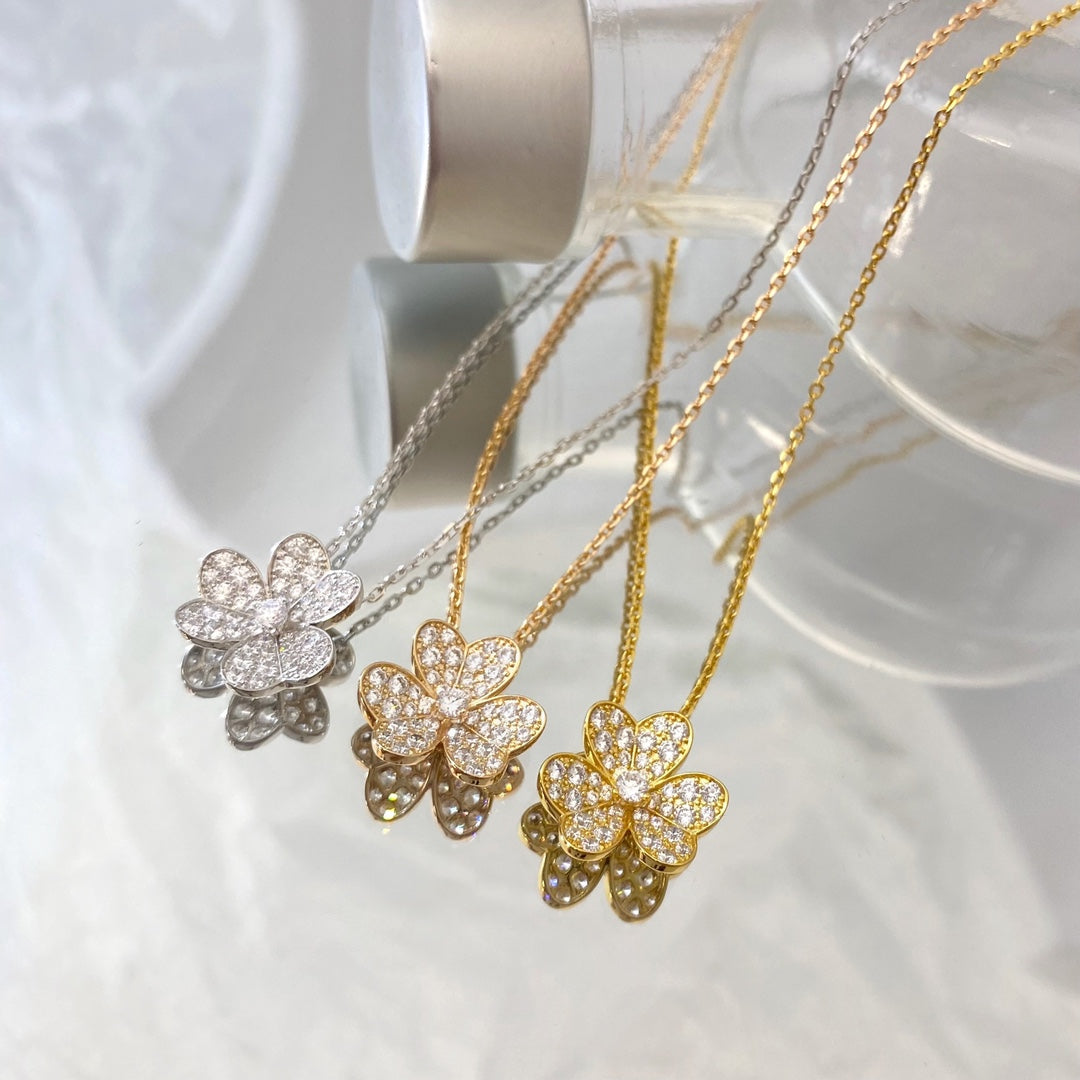 [Regalia jewelry]FLOWER DIAMOND NECKLACE