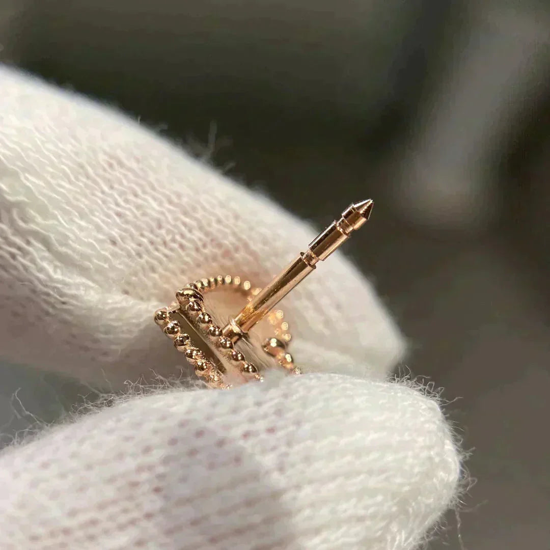 [Regalia jewelry]HEART CARNELIAN STUD EARRINGS