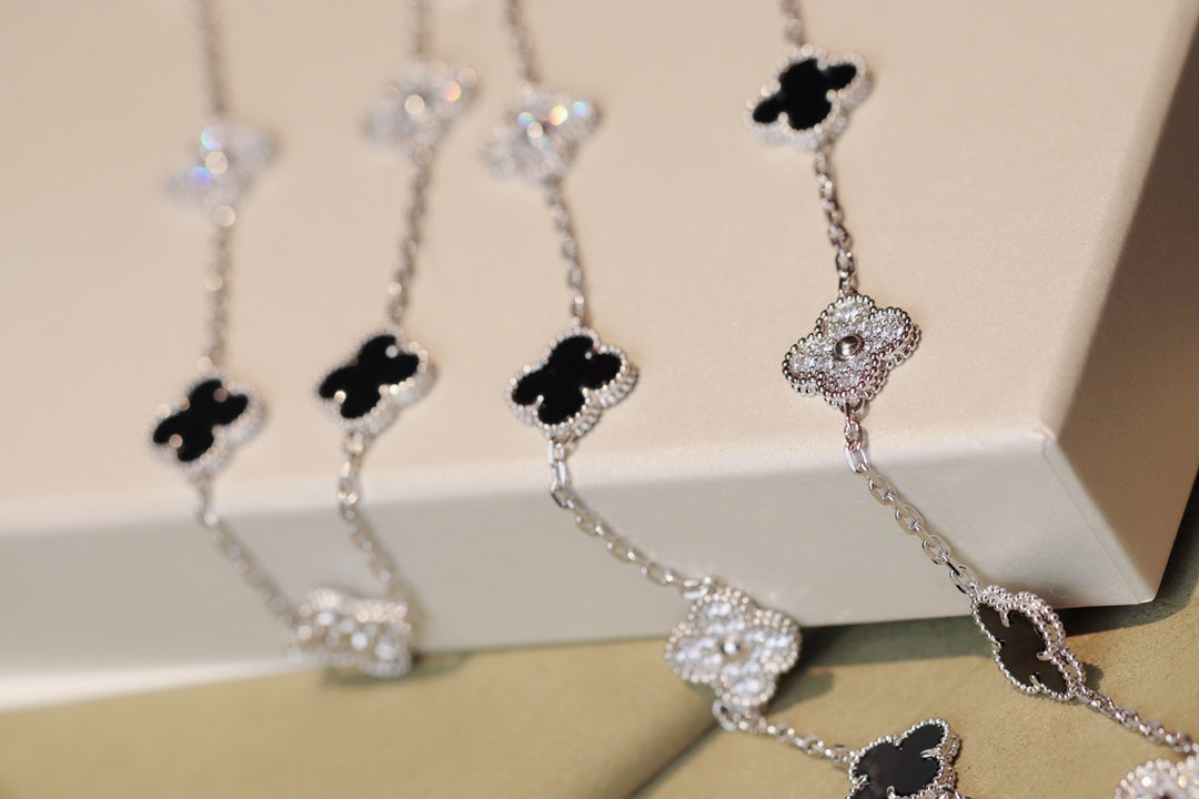 [Regalia jewelry]CLOVER 20 MOTIFS ONYX DIAMOND SILVER