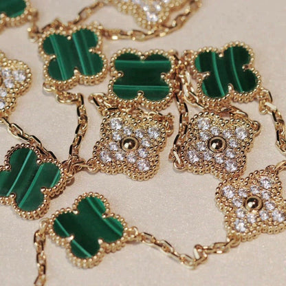 [Regalia jewelry]CLOVER 20 MOTIFS MALACHITE DIAMOND NECKLACE