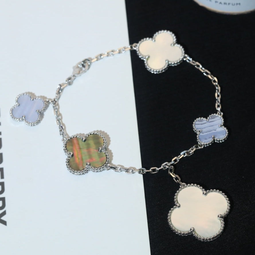 [Regalia jewelry]CLOVER BRACELET 5 MOTIFS MOP CHALCEDONY SILVER
