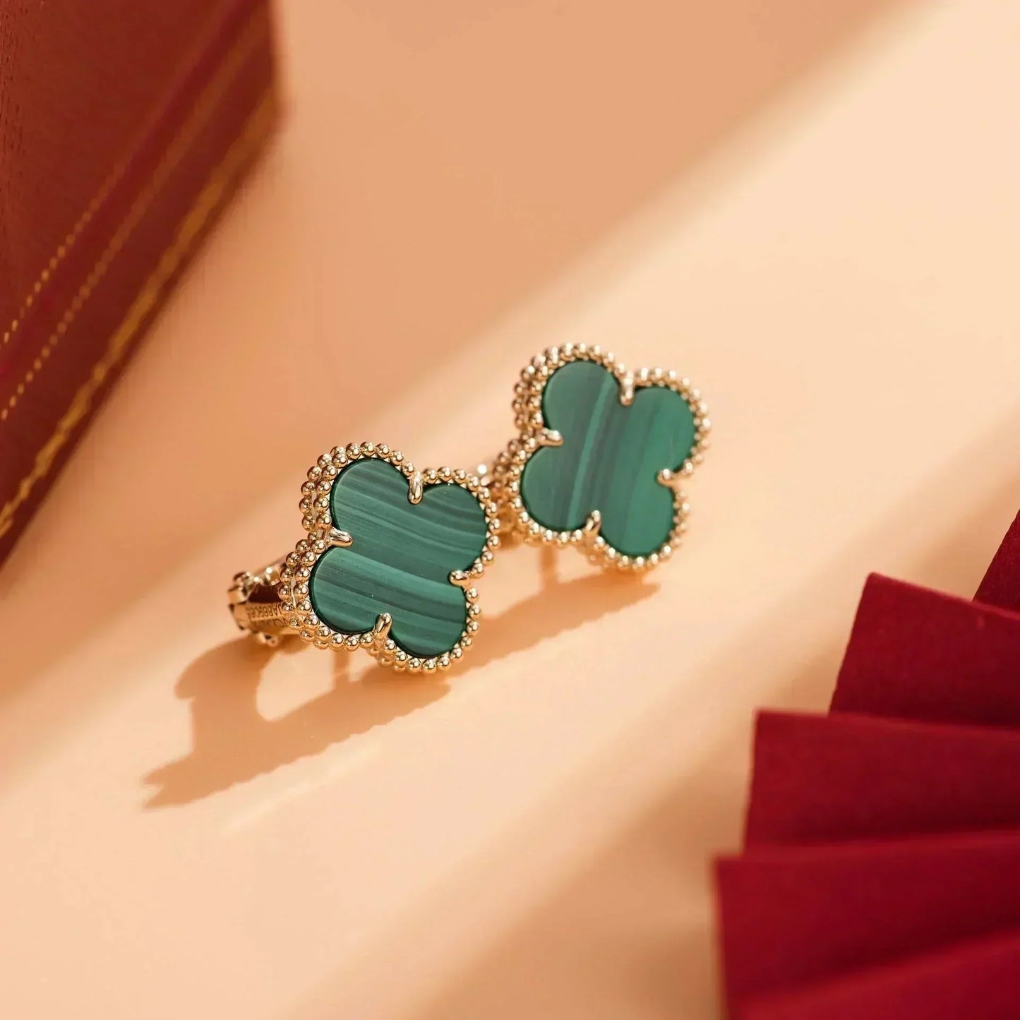 [Regalia jewelry]CLOVER MEDIUM 1 MOTIFS MALACHITE  EARRINGS