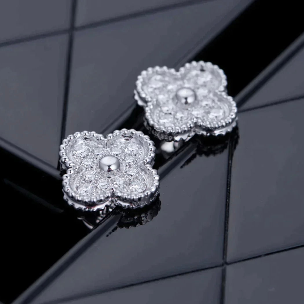 [Regalia jewelry]CLOVER 1 MOTIFS DIAMOND STUD EARRINGS SILVER