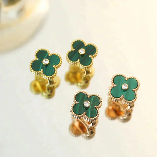 [Regalia jewelry]CLOVER MEDIUM 1 MOTIFS MALACHITE DIAMOND EARRINGS