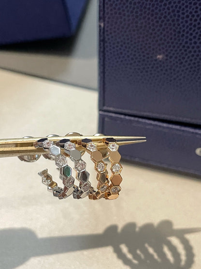 [Regalia jewelry]Hollow Design Four-Leaf Clover Flower Shape Ring