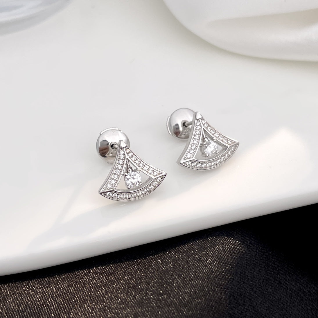 [Regalia jewelry]DREAM MINI DIAMOND STUD EARRINGS