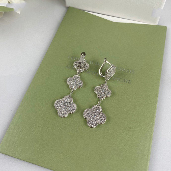 [Regalia jewelry]CLOVER 3 MOTIF DIAMOND SILVER DROP EARRINGS