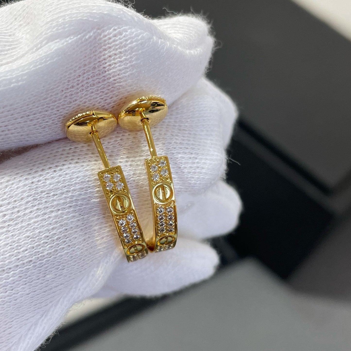 [Regalia jewelry]LOVE DIAMOND GOLD HOOP EARRINGS