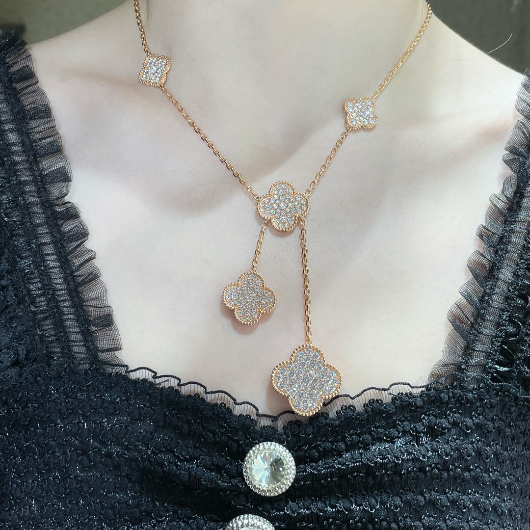 [Regalia jewelry]CLOVER 6 MOTIF DIAMOND PAVED NECKLACE