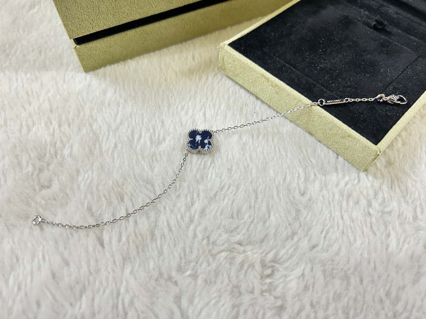 [Regalia jewelry]CLOVER 1 MOTIF PIETERSITE BRACELET